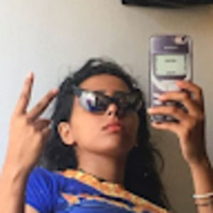 Meet your Posher, Youssra yumi